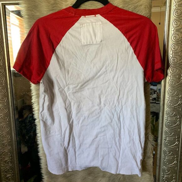 S red and white A&F tshirt - Picture 3 of 3